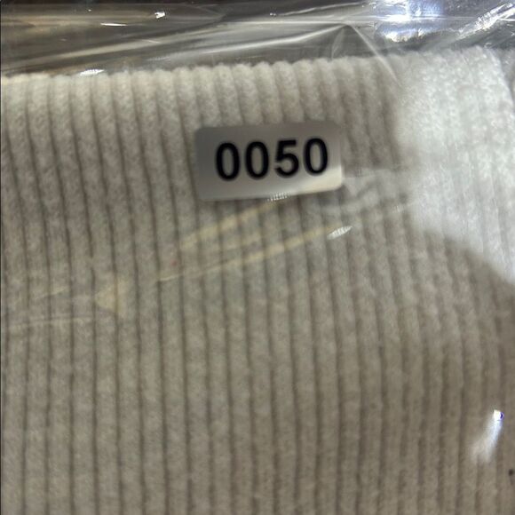 Jennifer Lopez 3/4 Shirt - Picture 6 of 6